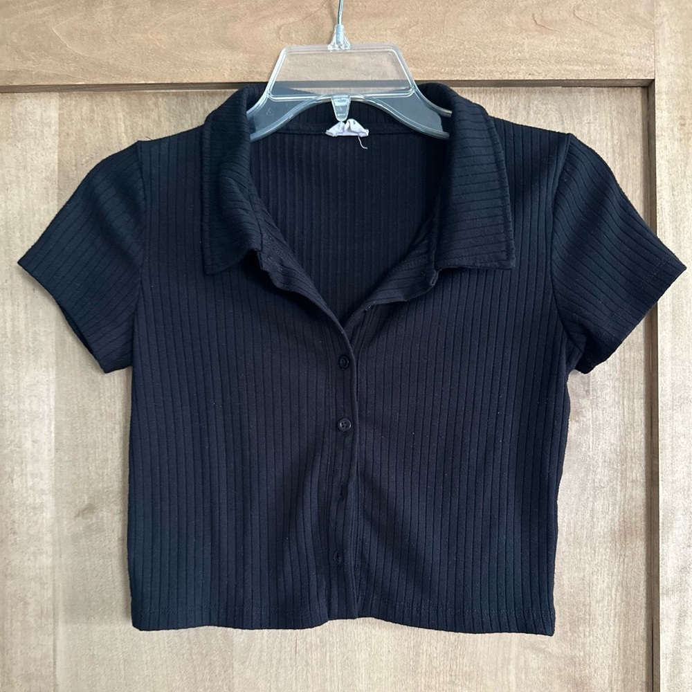 Black Ribbed Button-Up Crop Top